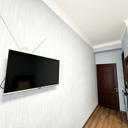 Armenia Hotel Yerevan Exterior foto