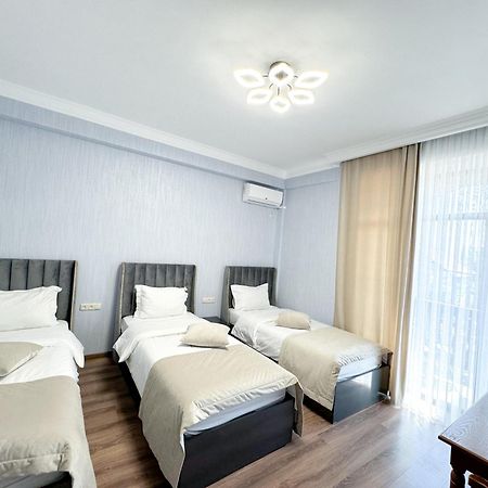 Armenia Hotel Yerevan Exterior foto