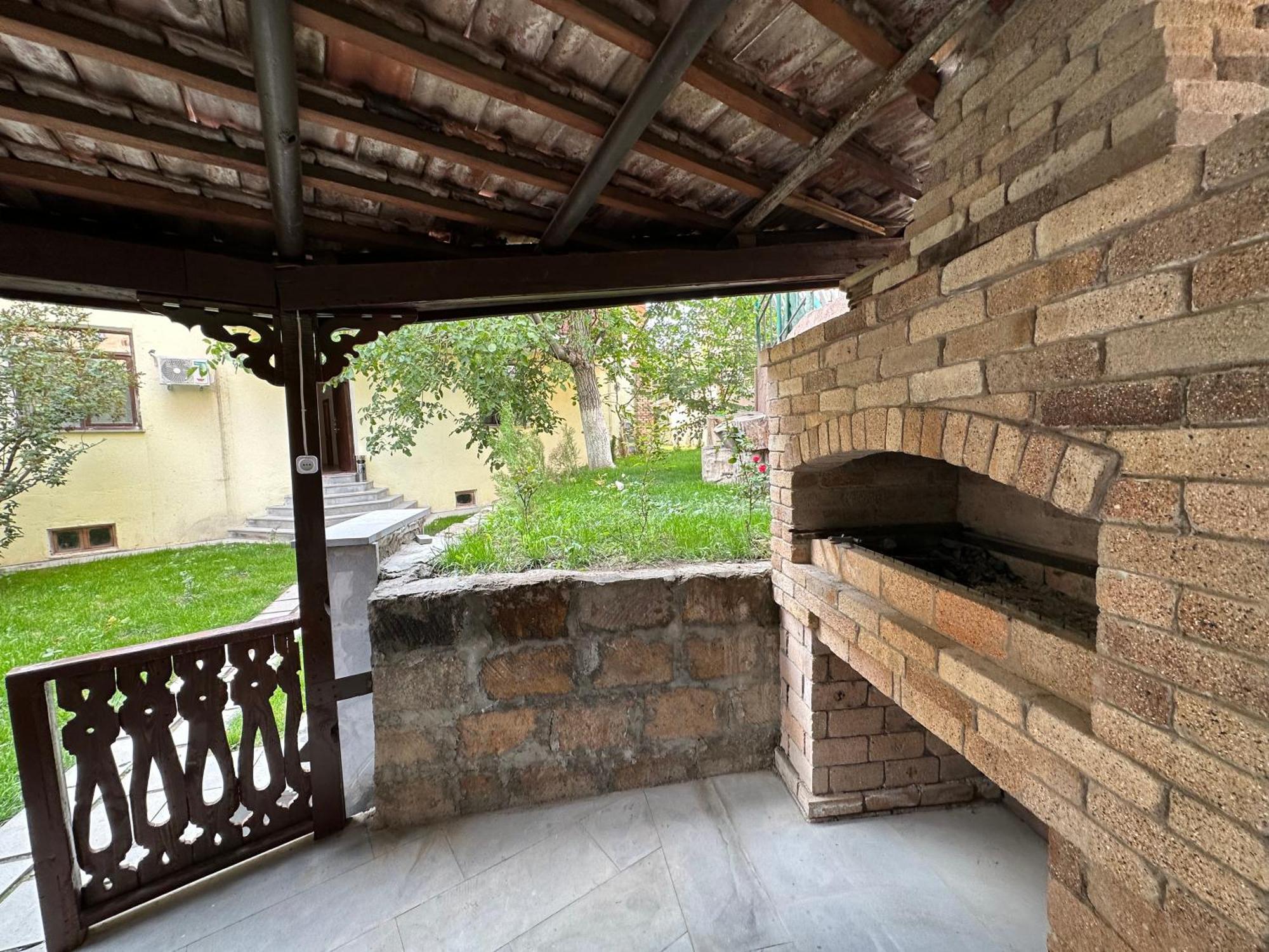 Armenia Hotel Yerevan Exterior foto